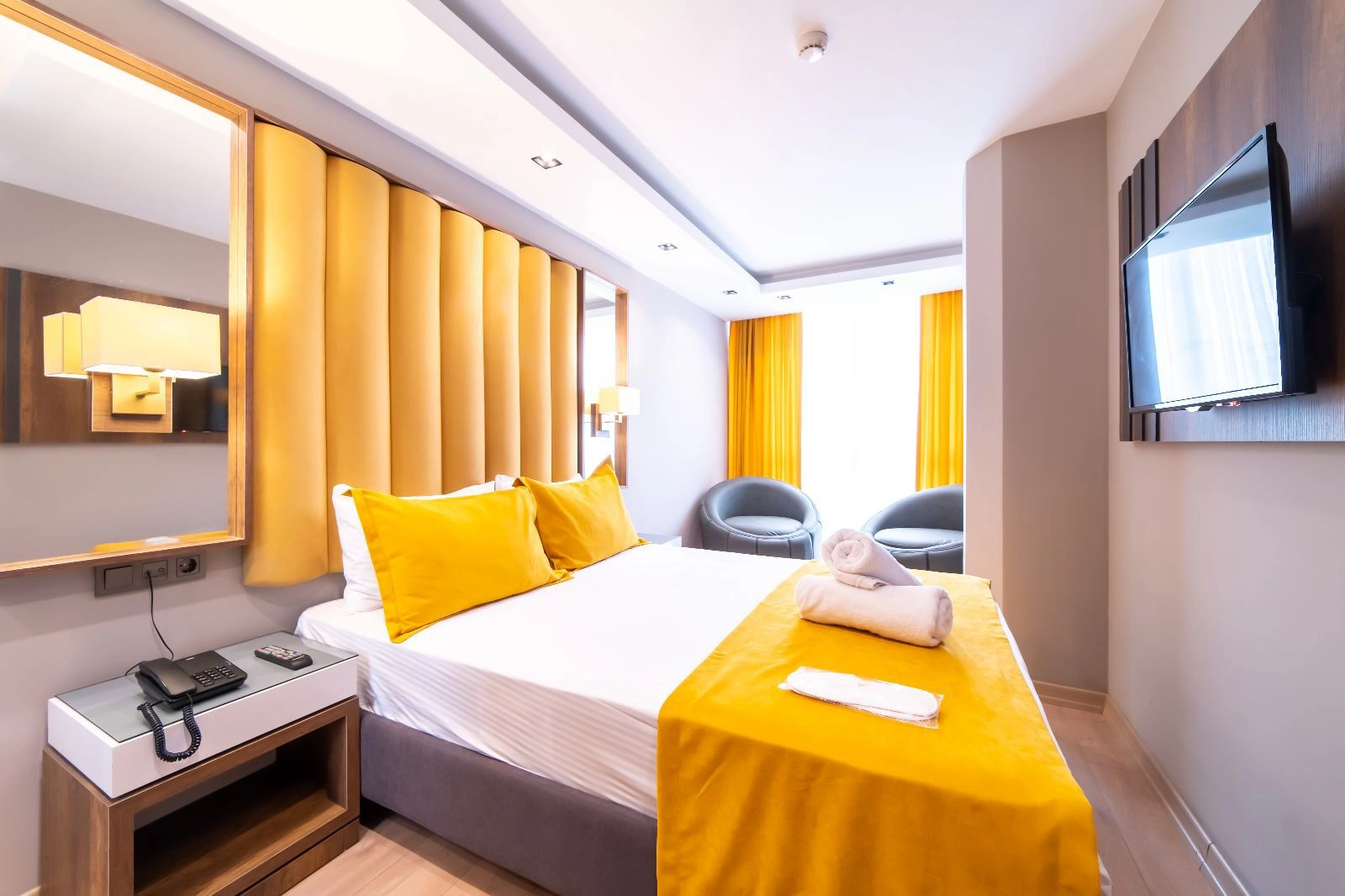 Garden Room - aile-suit-2-1